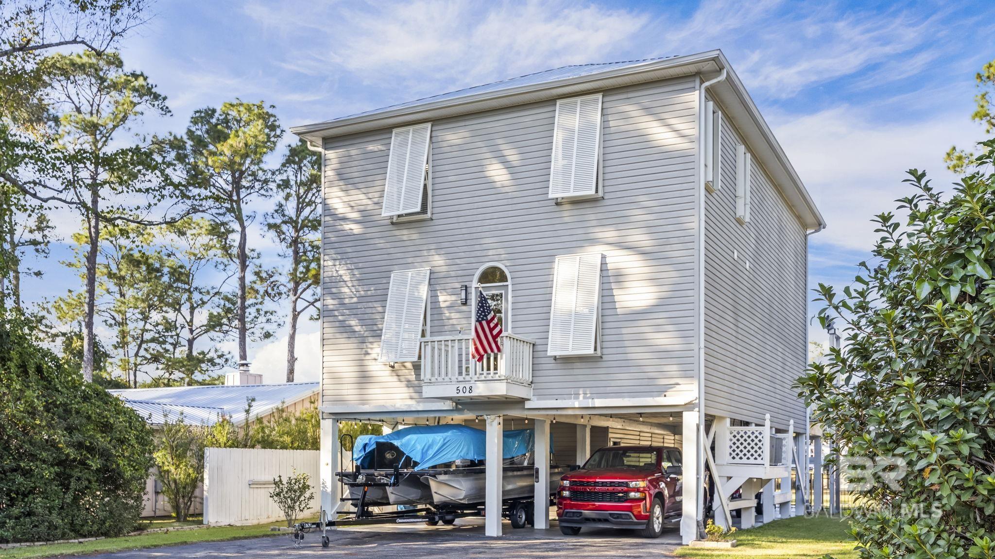 Image 3: Front Of Structure