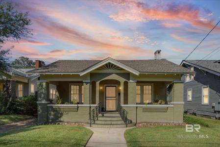 24 McPhillips Avenue