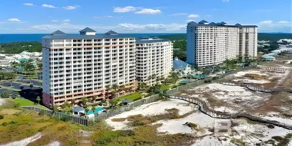 527 Beach Club Trail