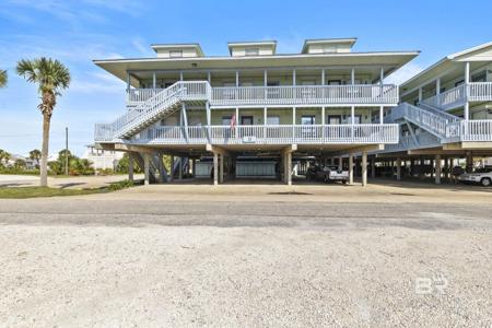 920 W Lagoon Avenue