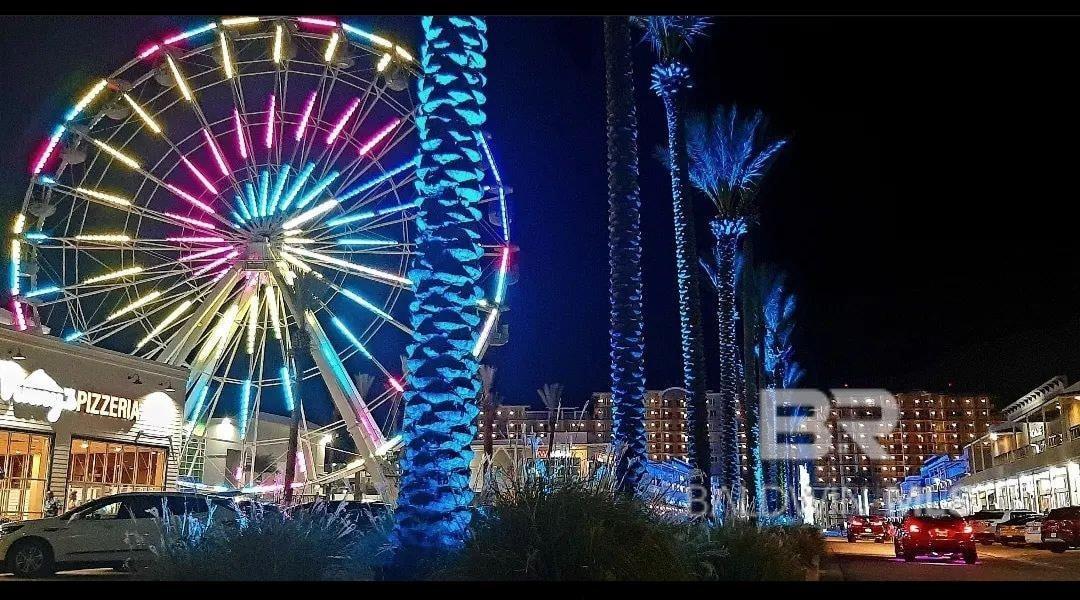 Image 4: The Wharf is 2 miles away