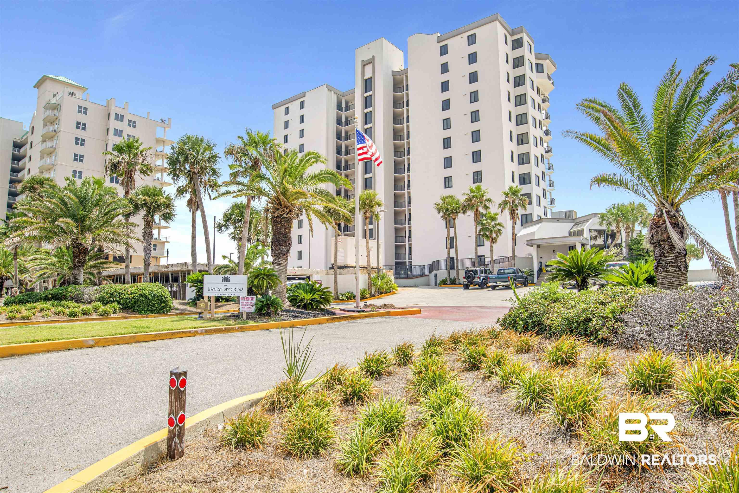 Image 1: View of apartment building / complex