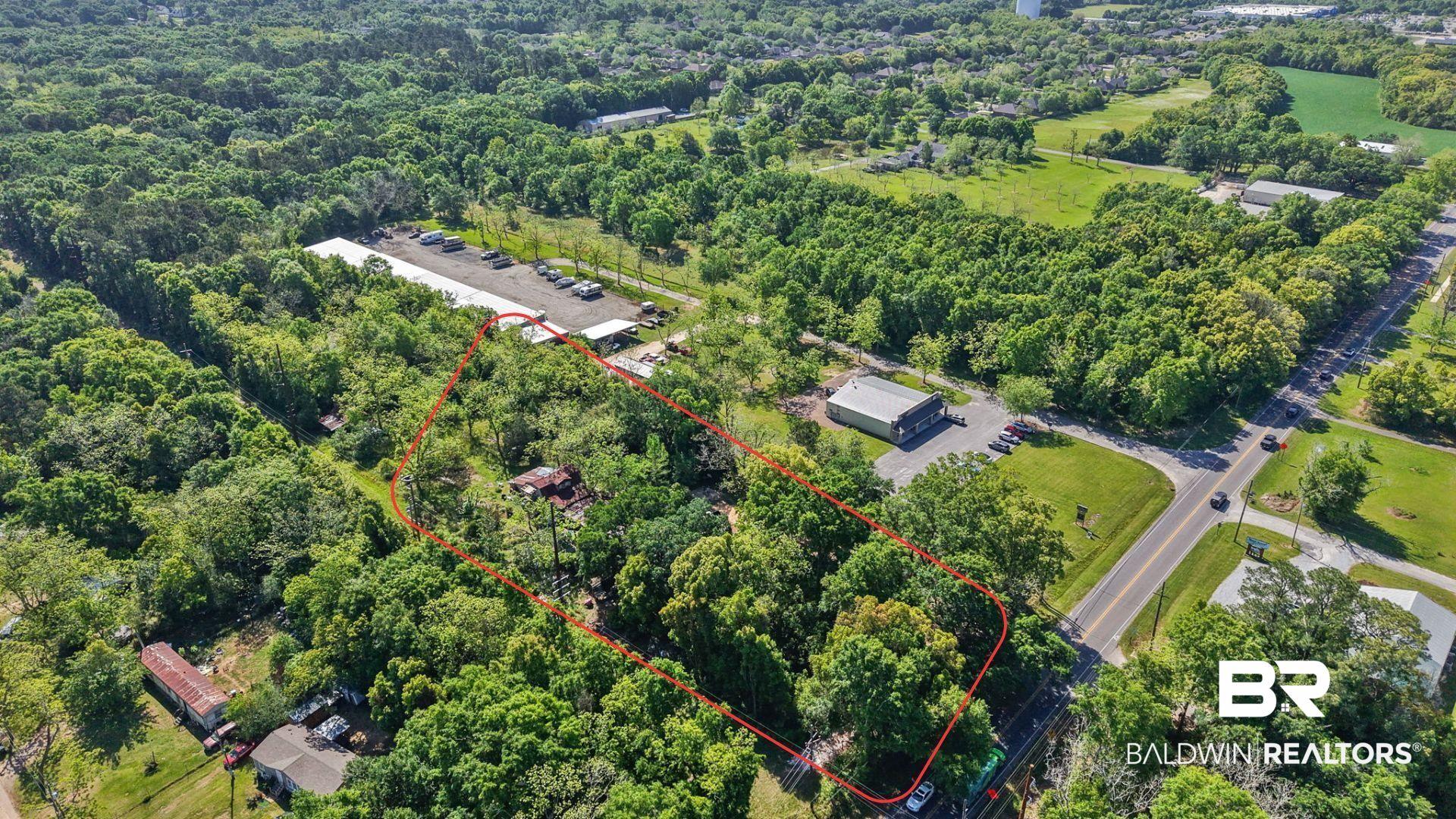 Image 3: Aerial view with property boundaries marked