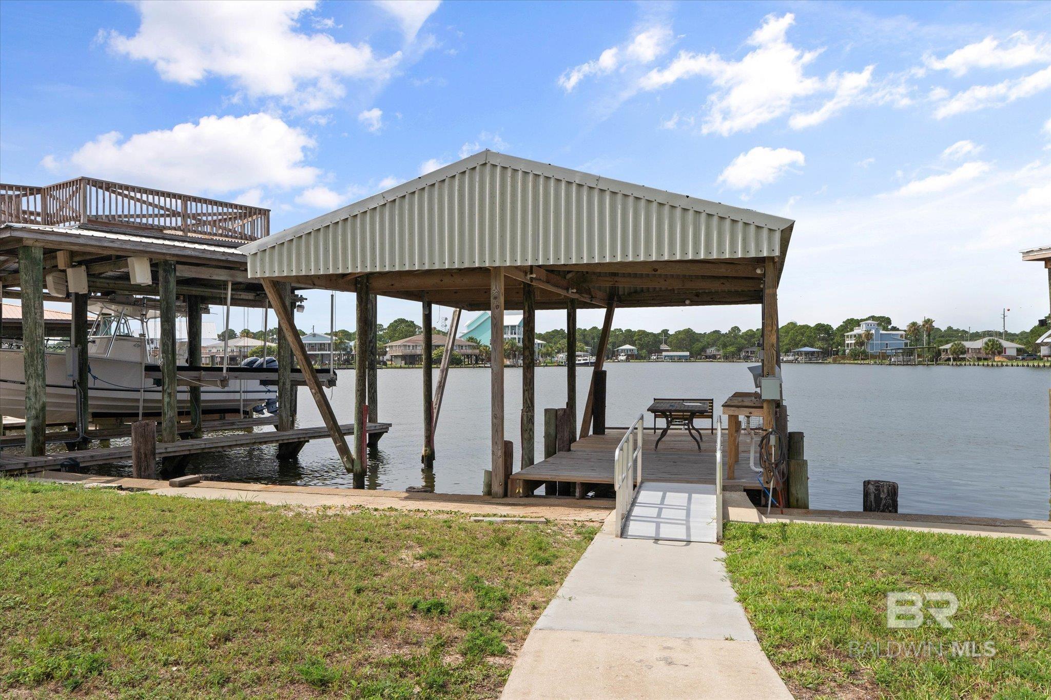 Image 2: Dock