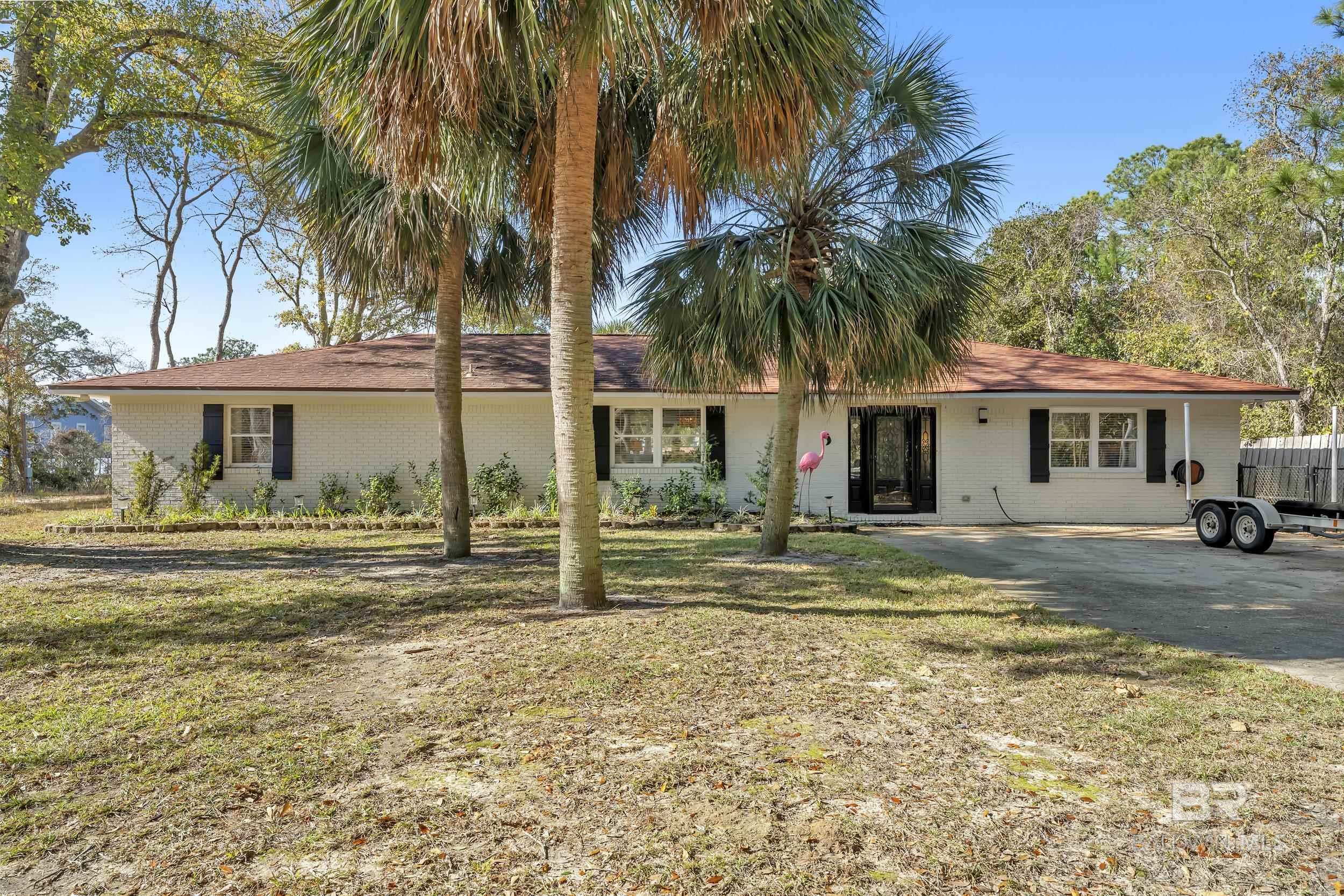 Image 3: Front Of Structure