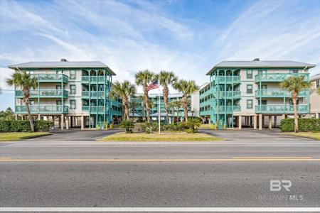 952 W WEST BEACH Boulevard