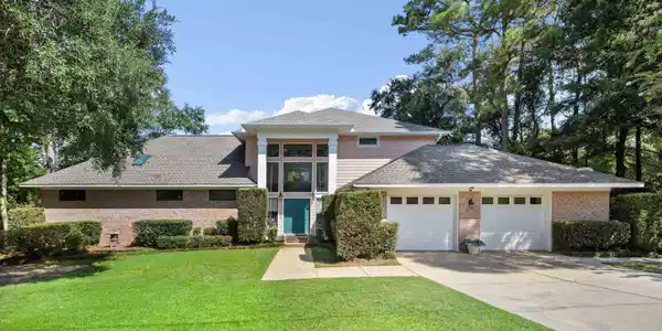 110 Schooley Circle