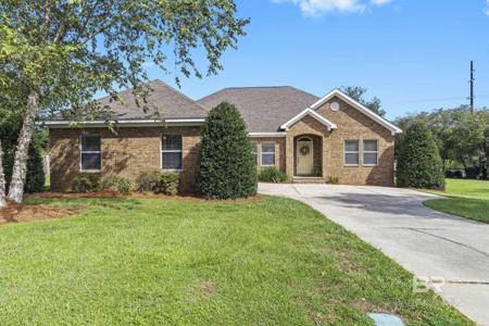 134 Hawthorne Circle