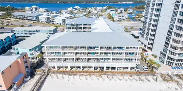 903 W Beach Boulevard