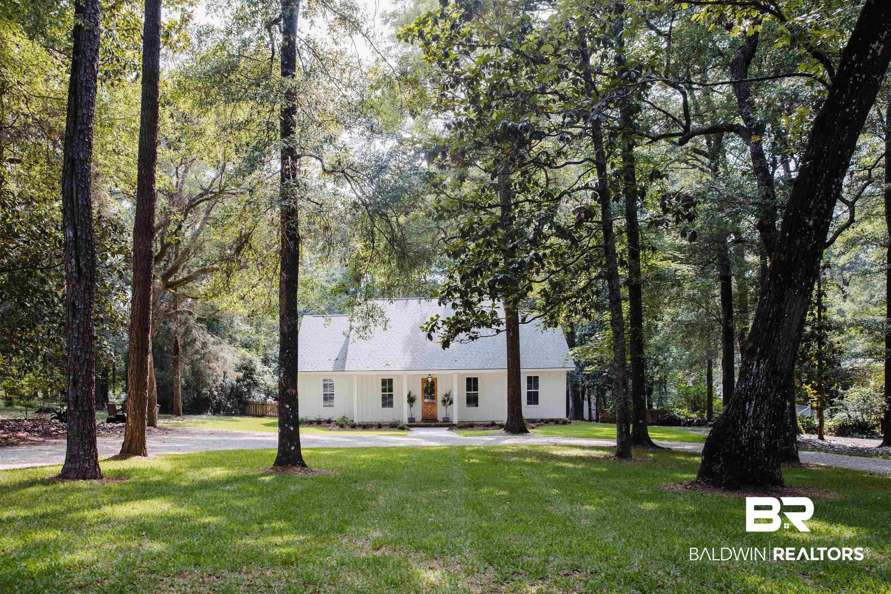 Image 1: Home for sale with circular driveway in Montrose.