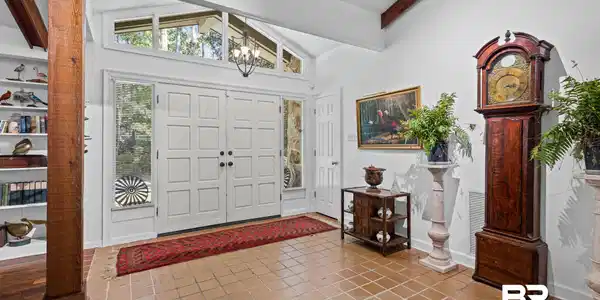 Image 4: Entry