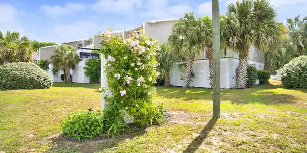6 Yacht Club Drive