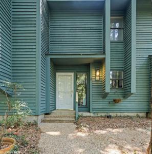 35 Summer Oaks Drive