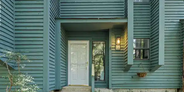 35 Summer Oaks Drive