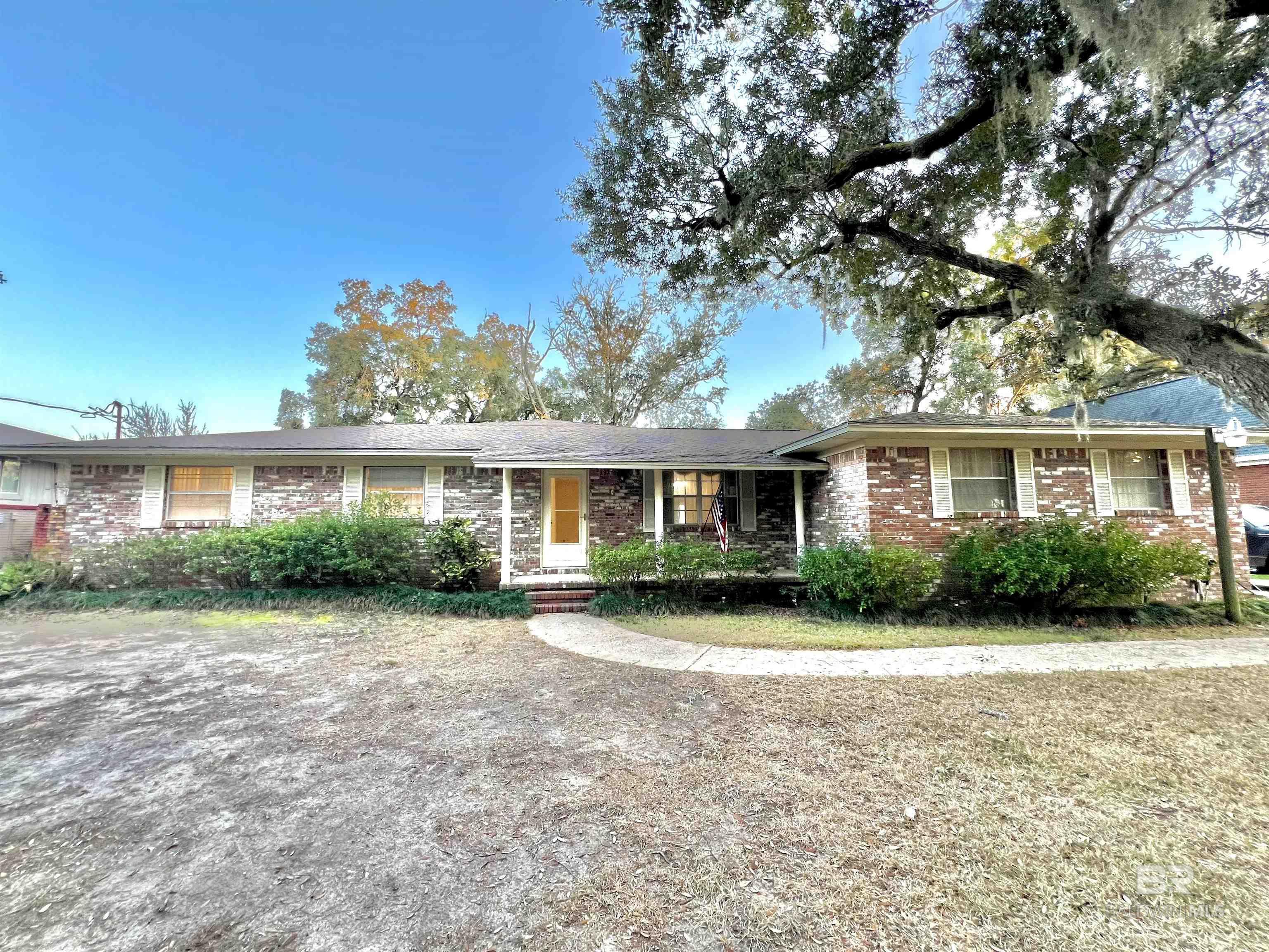 Image 1: Front of House