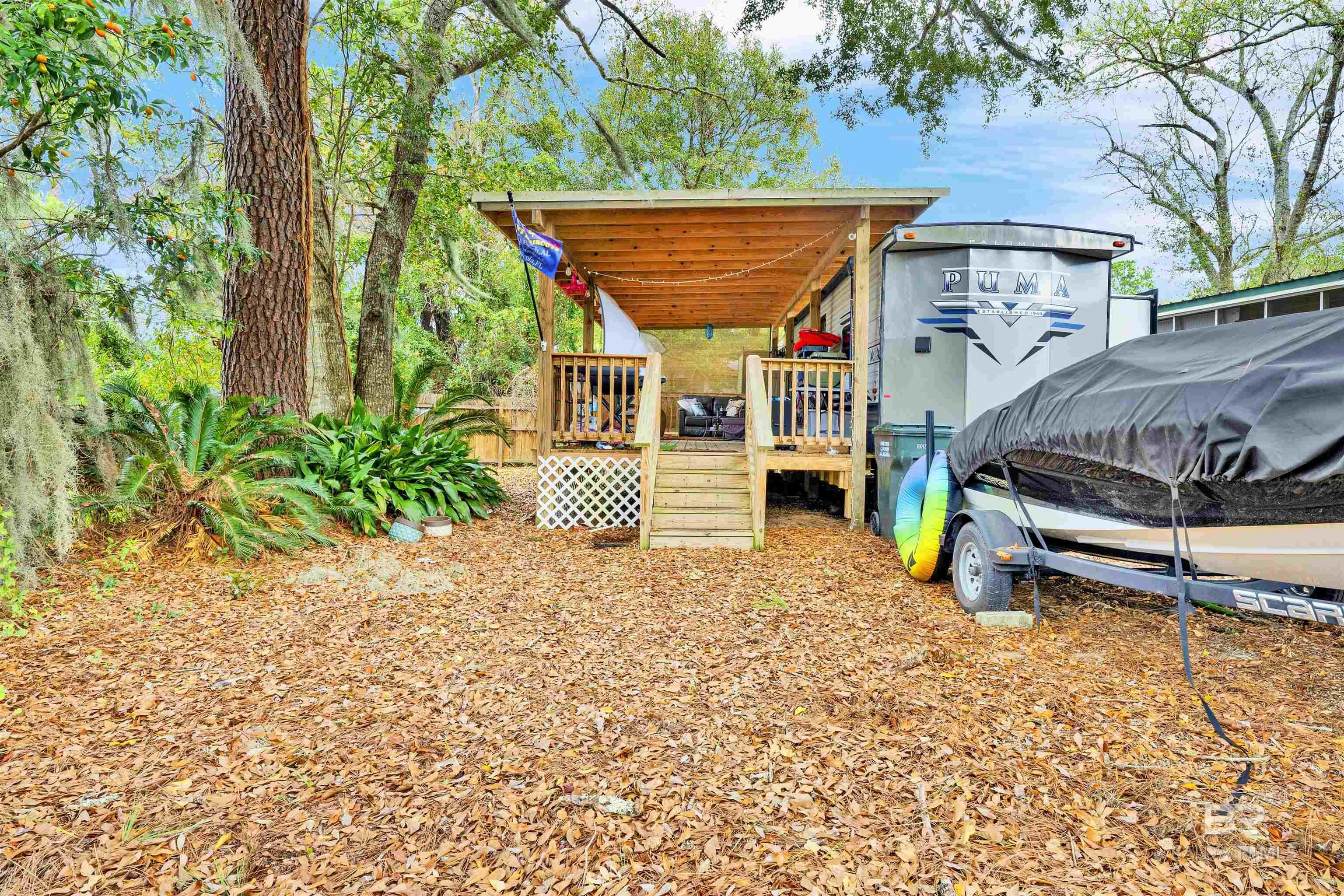 Image 4: Out Buildings