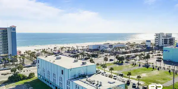 200 E Beach Boulevard