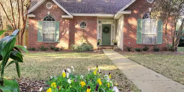 6661 Jackson Square