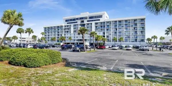 1832 WEST BEACH Boulevard
