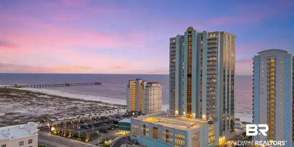 533 E Beach Blvd