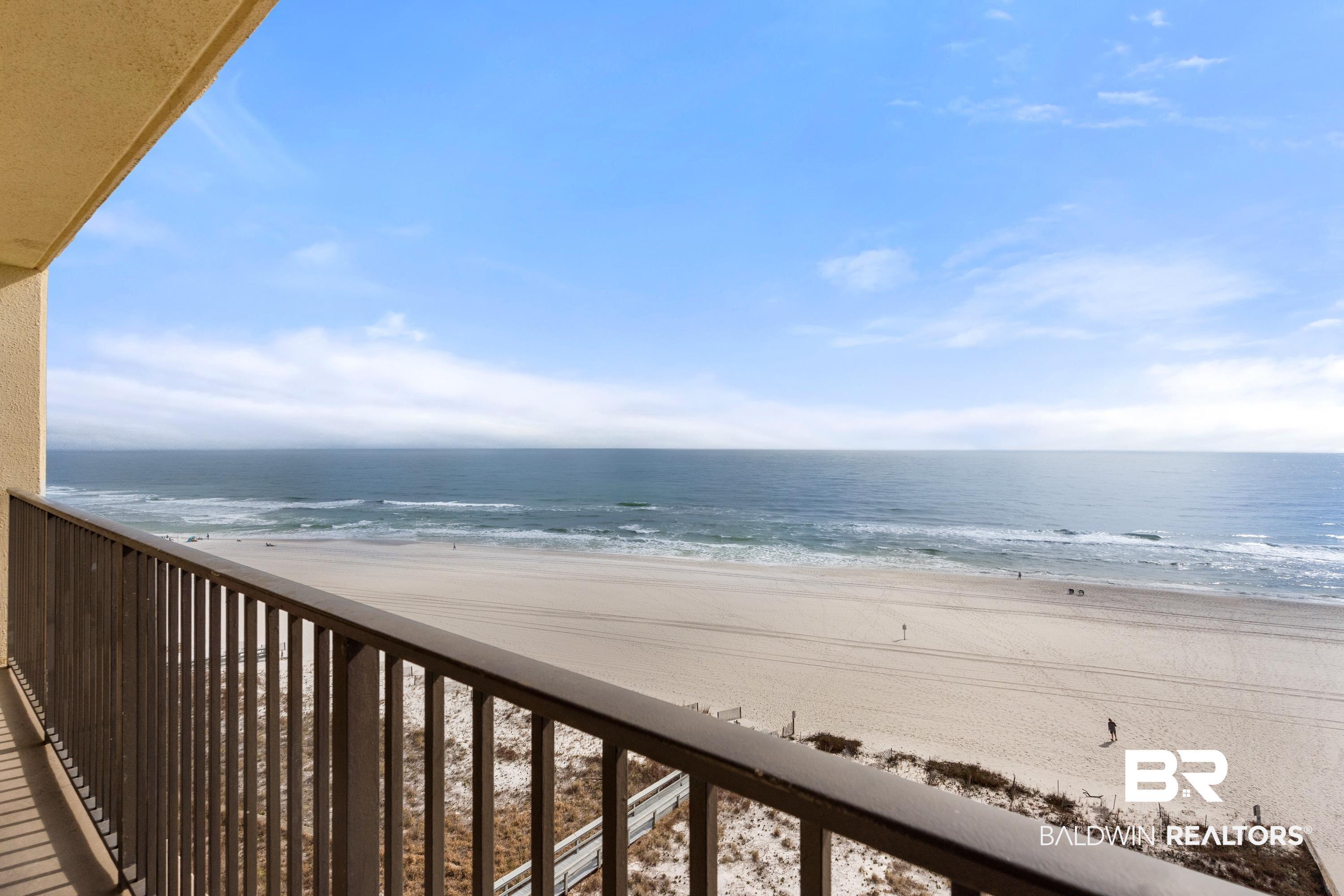 Image 4: Balcony with view of water and beach