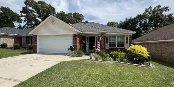 7582 Avery Lane