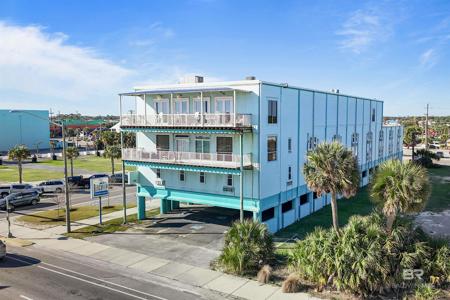 200 E Beach Boulevard