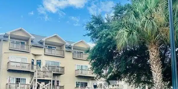 4 Yacht Club Drive