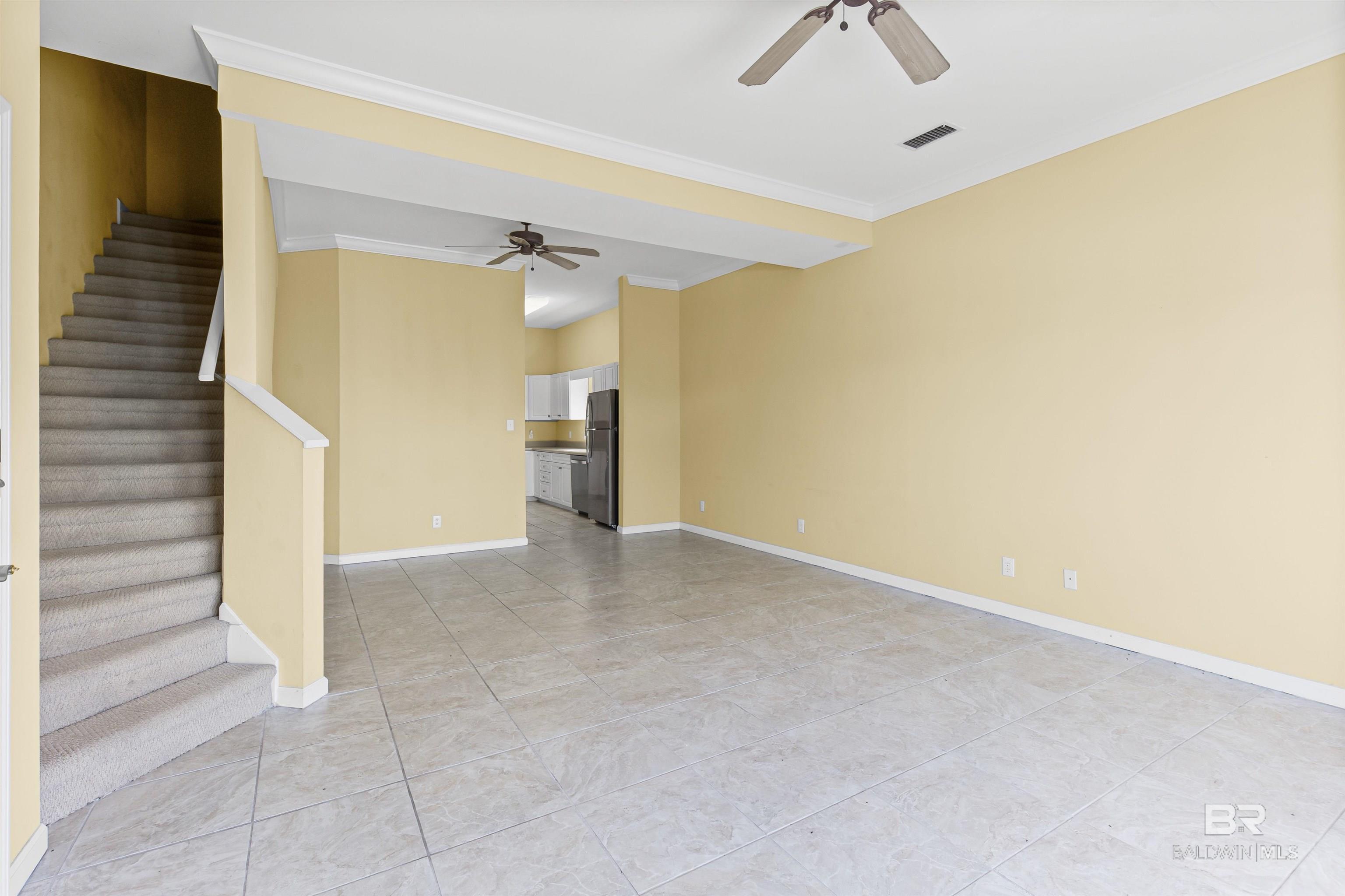 Image 3: Living Room