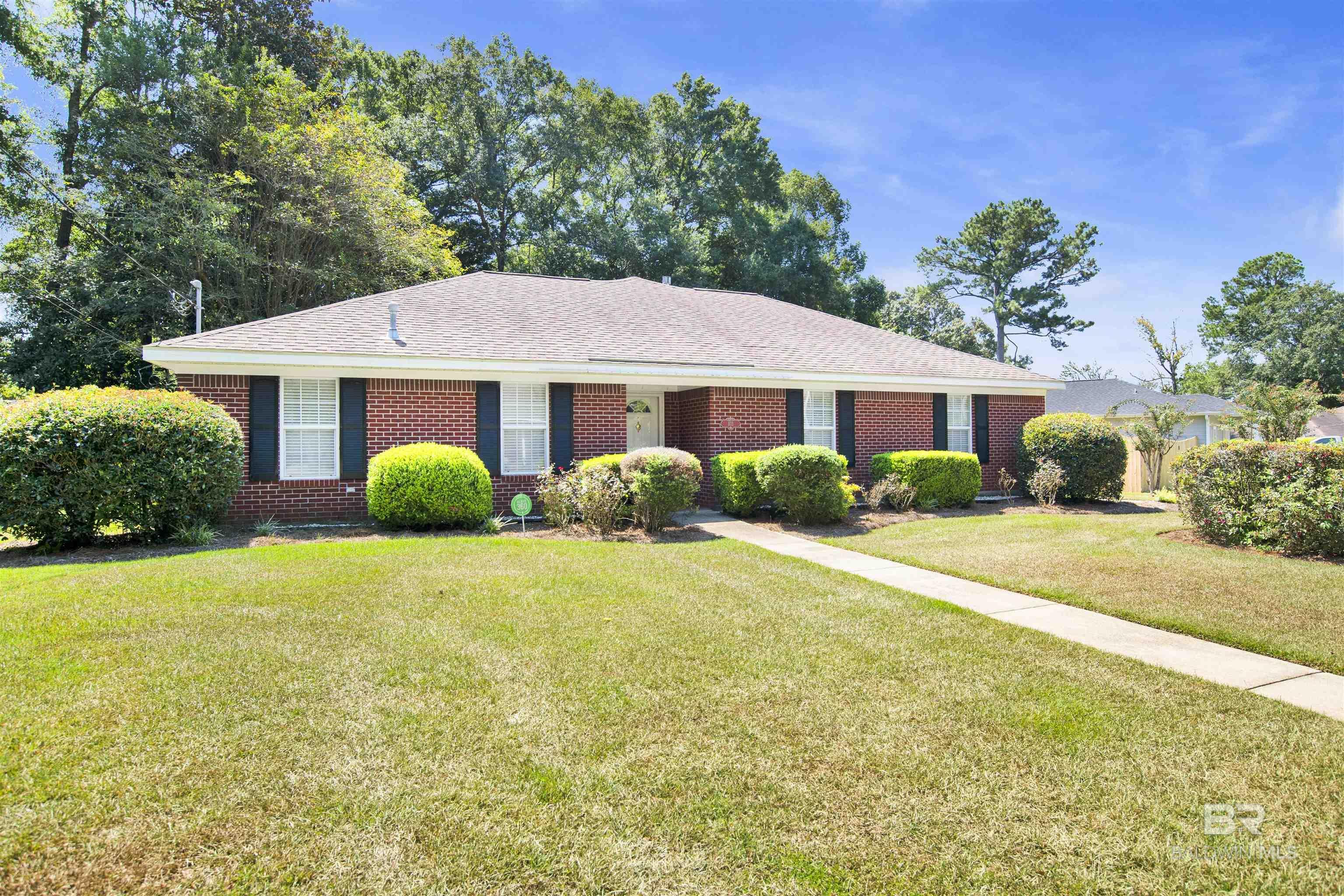 Image 3: Front Of Structure