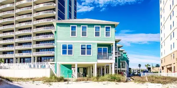 551 E Beach Boulevard