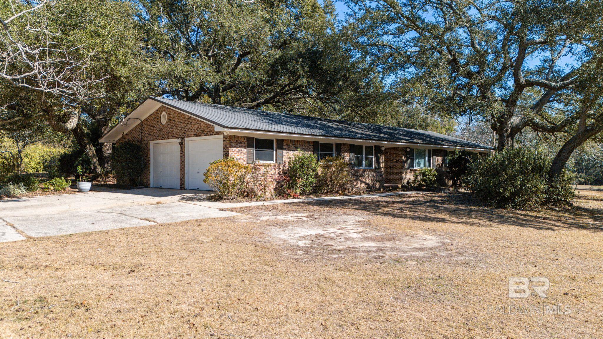 Image 3: Front Of Structure