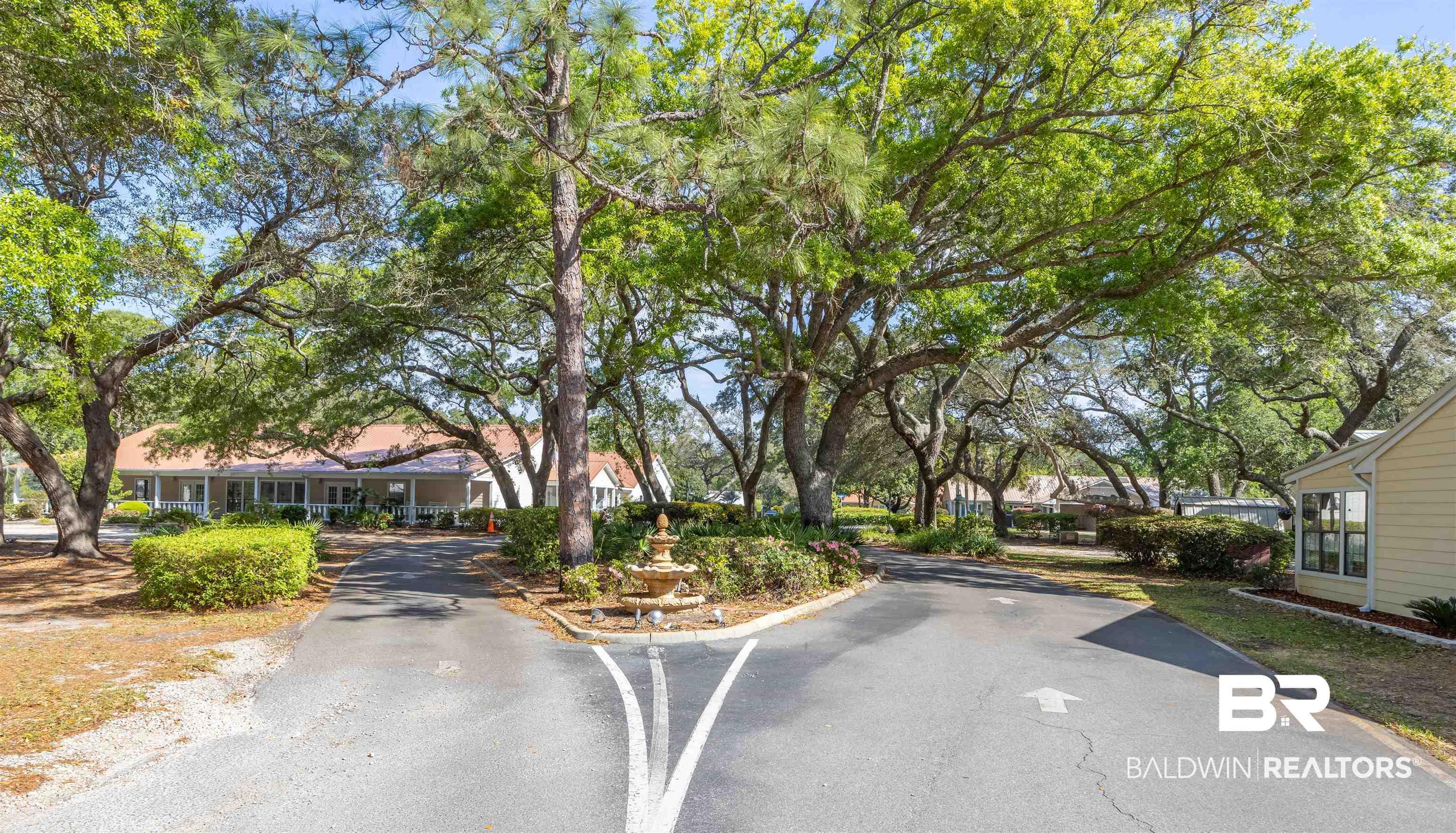 Image 3: features clubhouse, indoor pool, walking trails and fishing close by