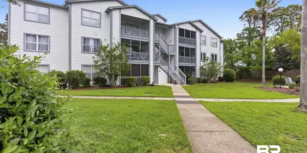 2200 W 2nd Street