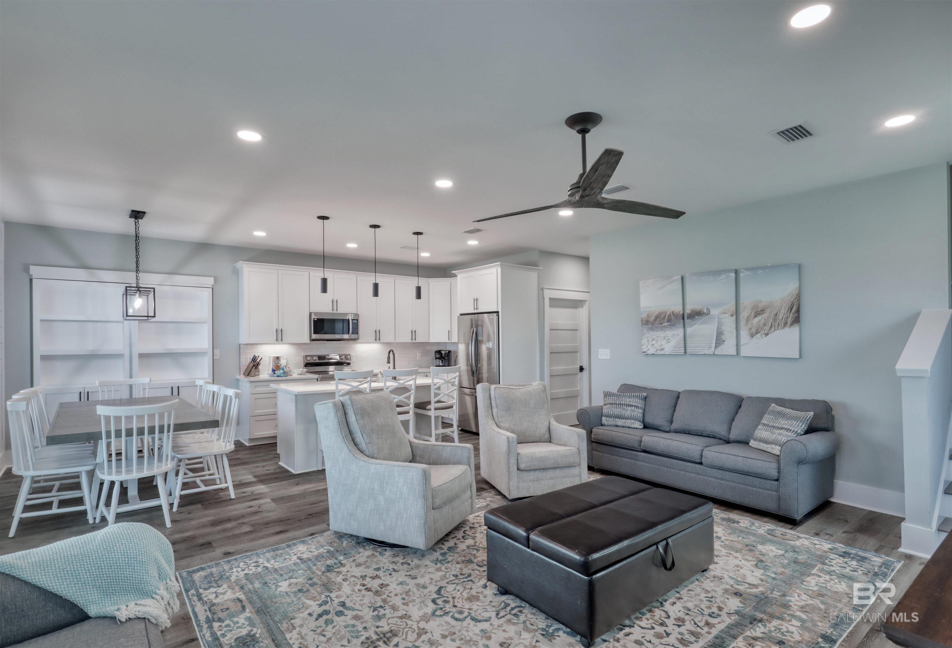 Image 2: Living Room