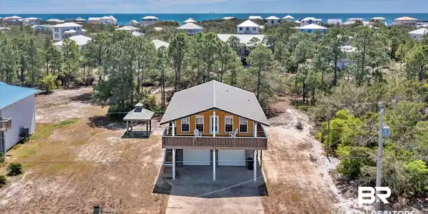 6782 Palmetto Drive