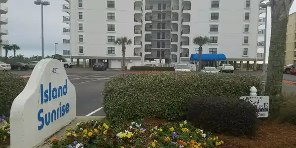 427 E Beach Boulevard
