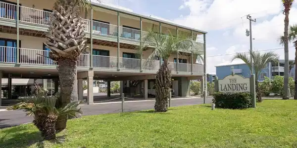 1904 W Beach Boulevard