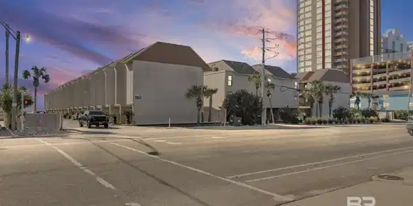 723 W Beach Boulevard