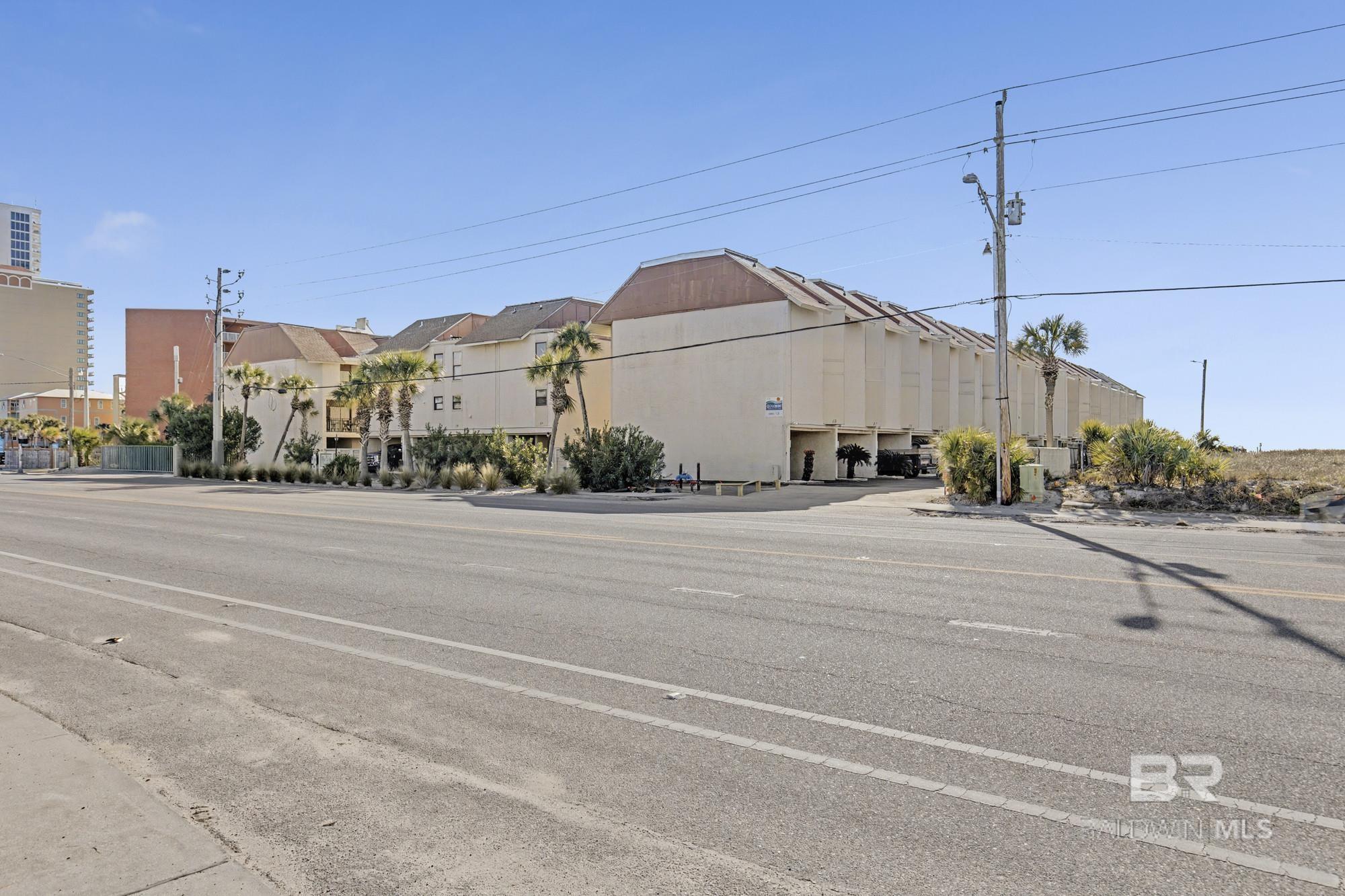 Image 4: Front Of Structure