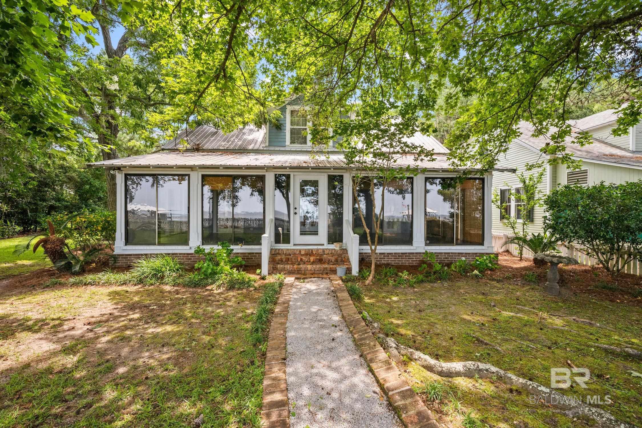 Image 3: Back of 5490 Battles Rd.