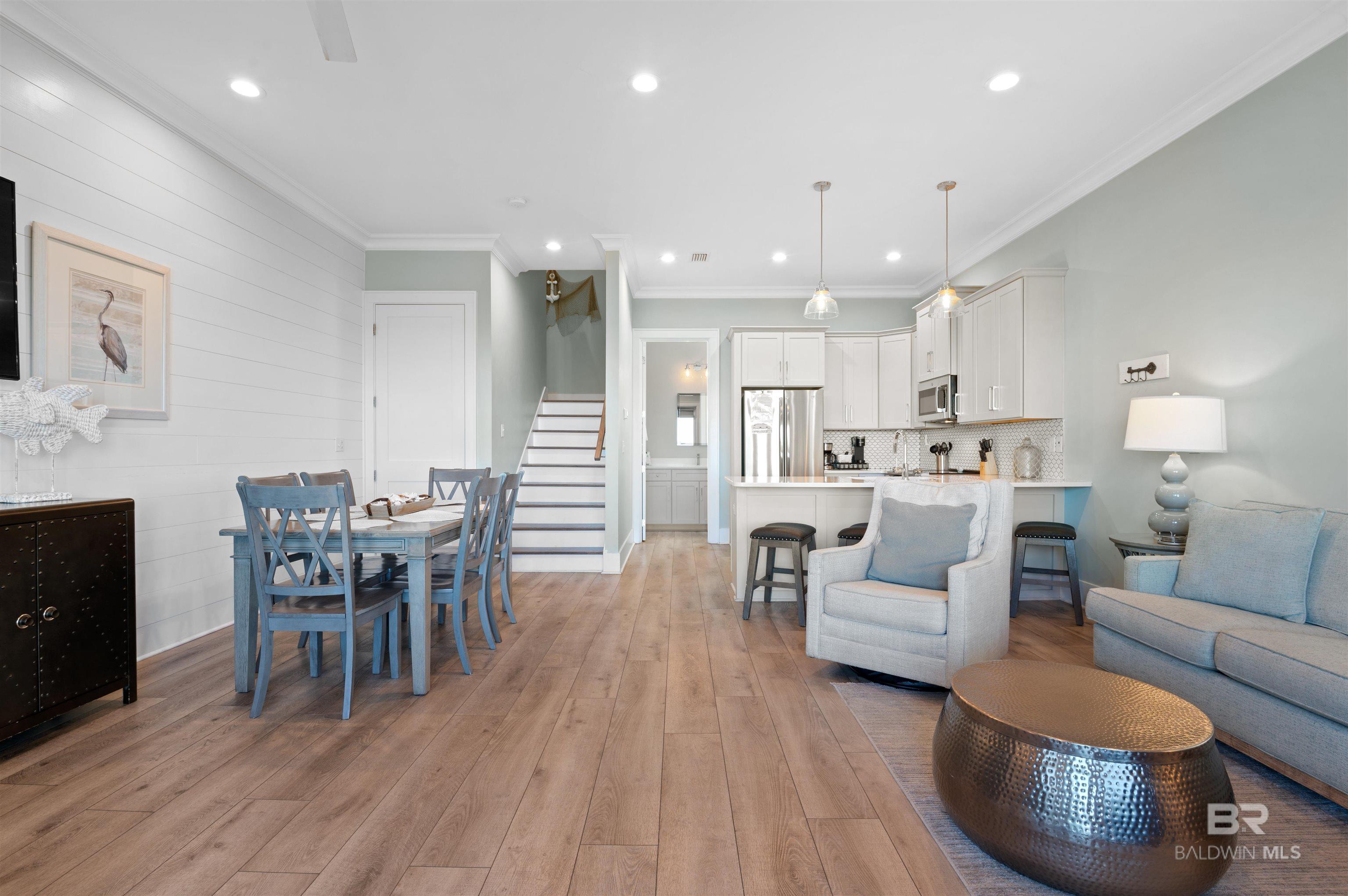 Image 2: Living Room