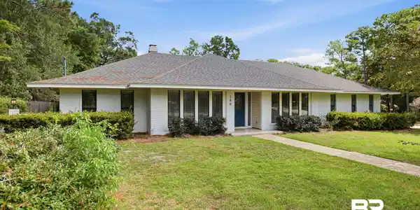 100 Dewitt Circle