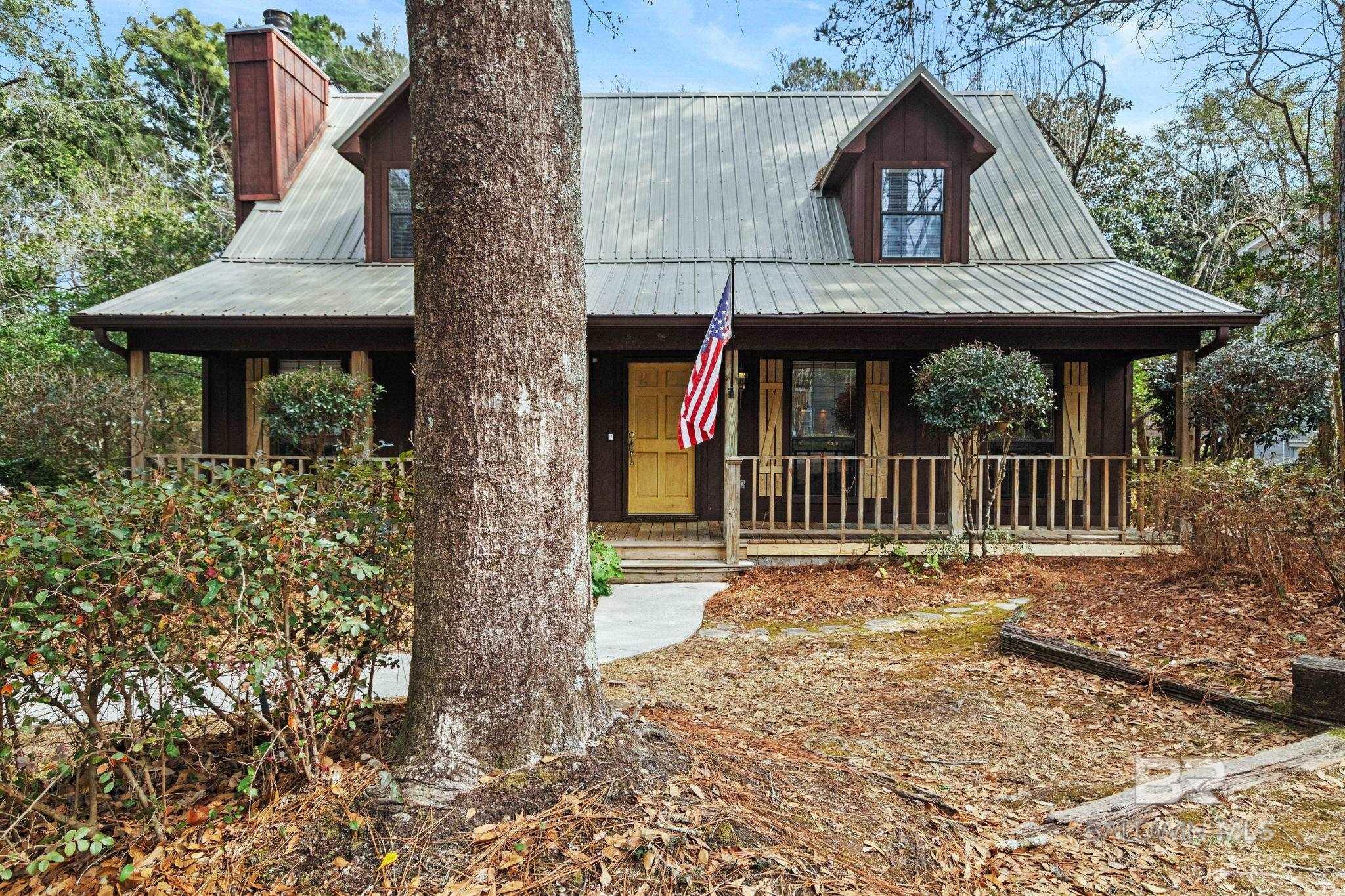 Image 4: Front Of Structure