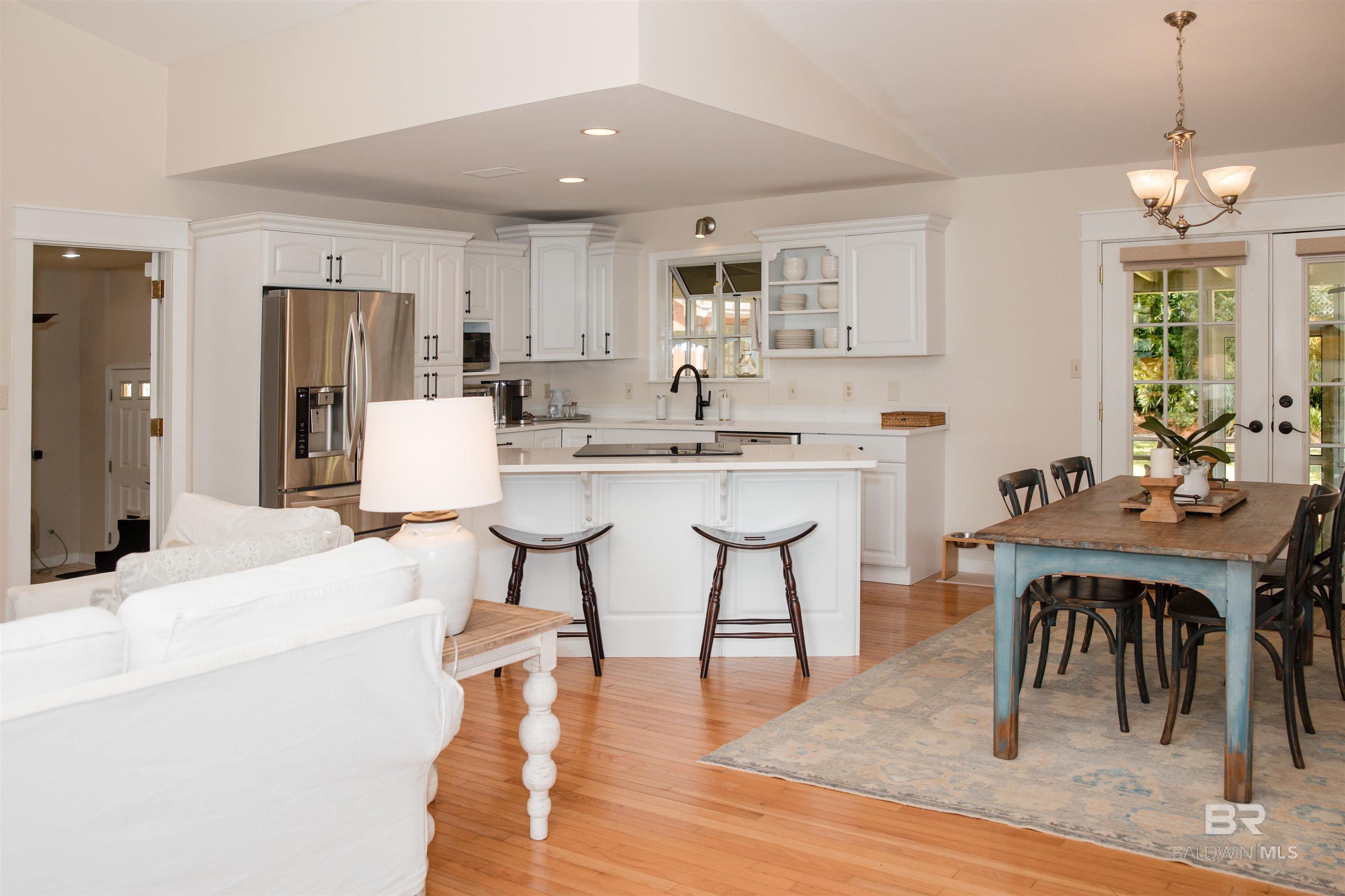 Image 4: Kitchen and Dining