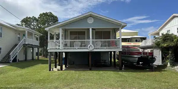 5723 Pensacola Avenue