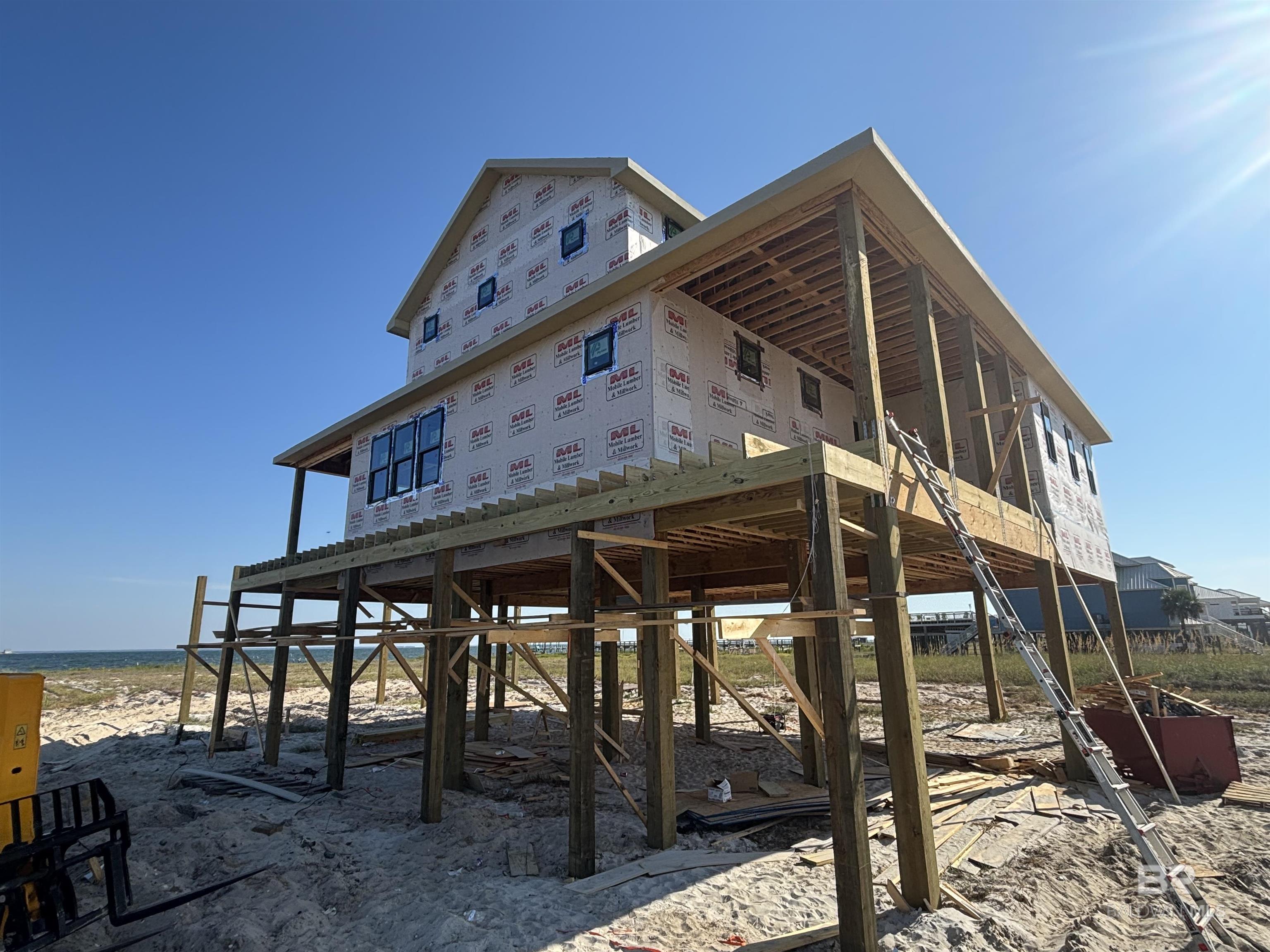 Image 4: Back Of Structure