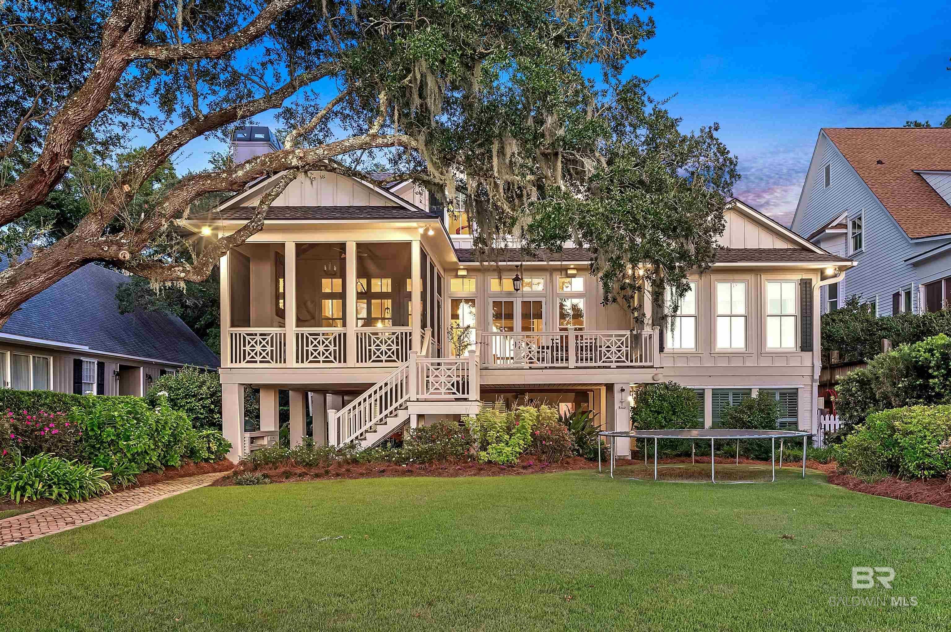 Image 2: Back Of Structure