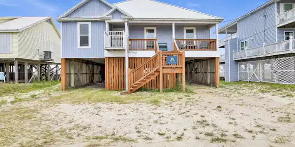 2320 ISLAND SHORES Drive