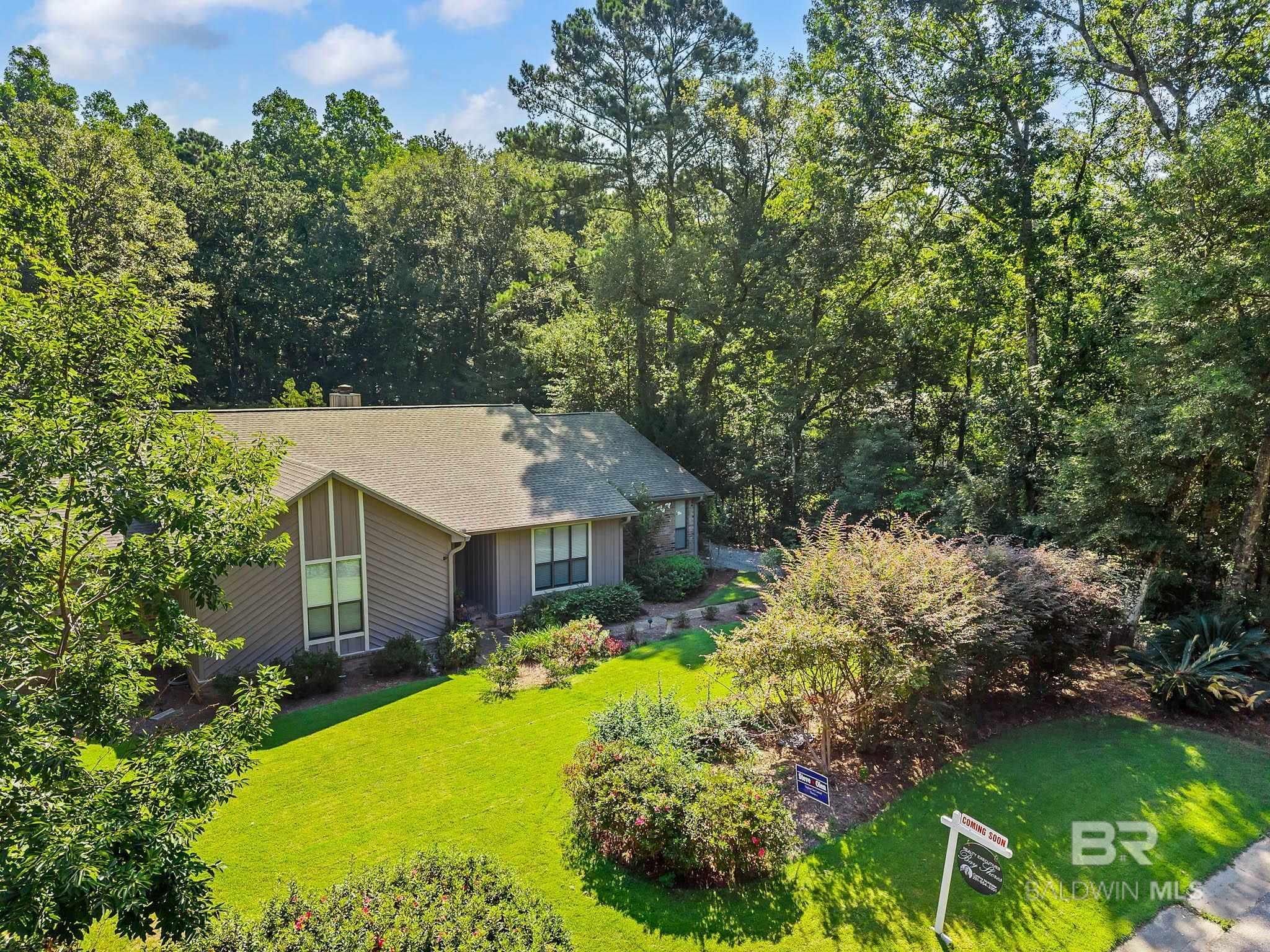 Image 4: Front Of Structure